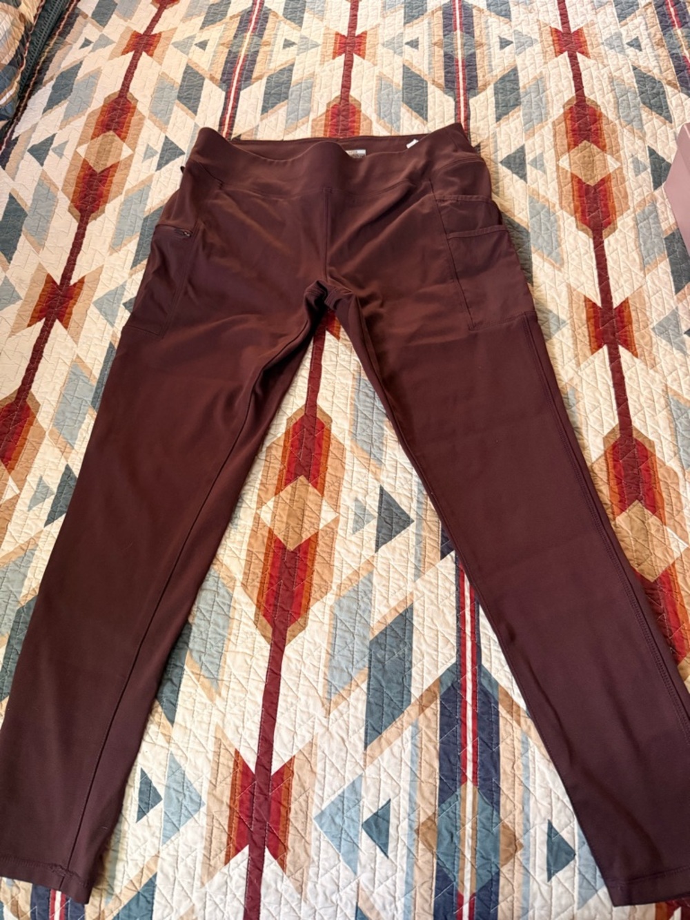 Carhartt Maroon Athletic Leggings with Side Pockets